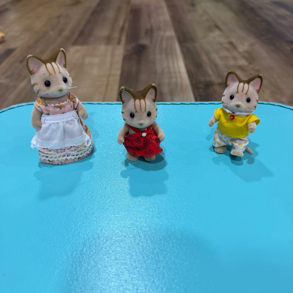 Calico Critters Stripe Cat Family Lot of 3 Sylvanian Families Flocked Figures